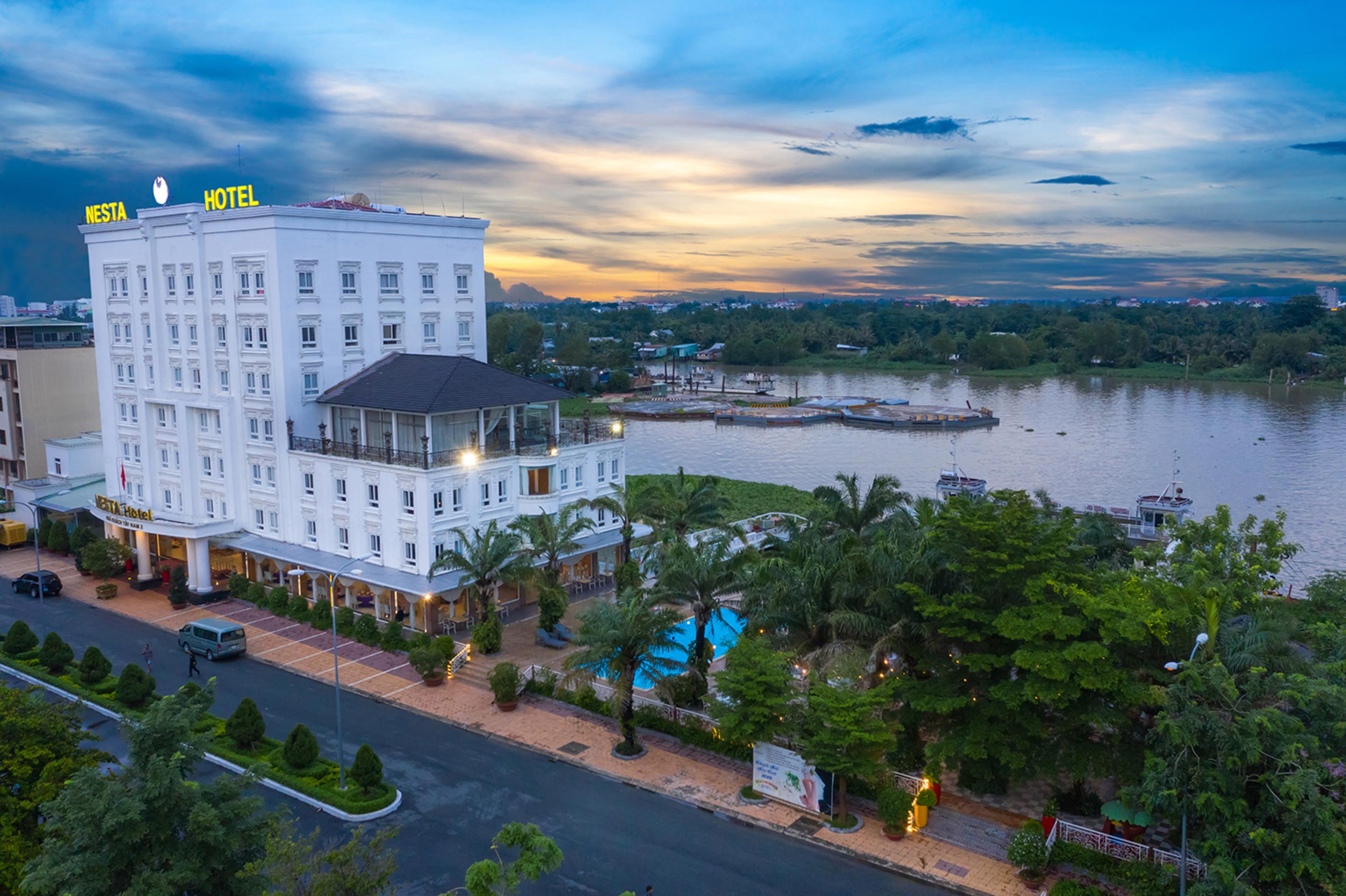 Nesta Hotel Can Tho Esterno foto