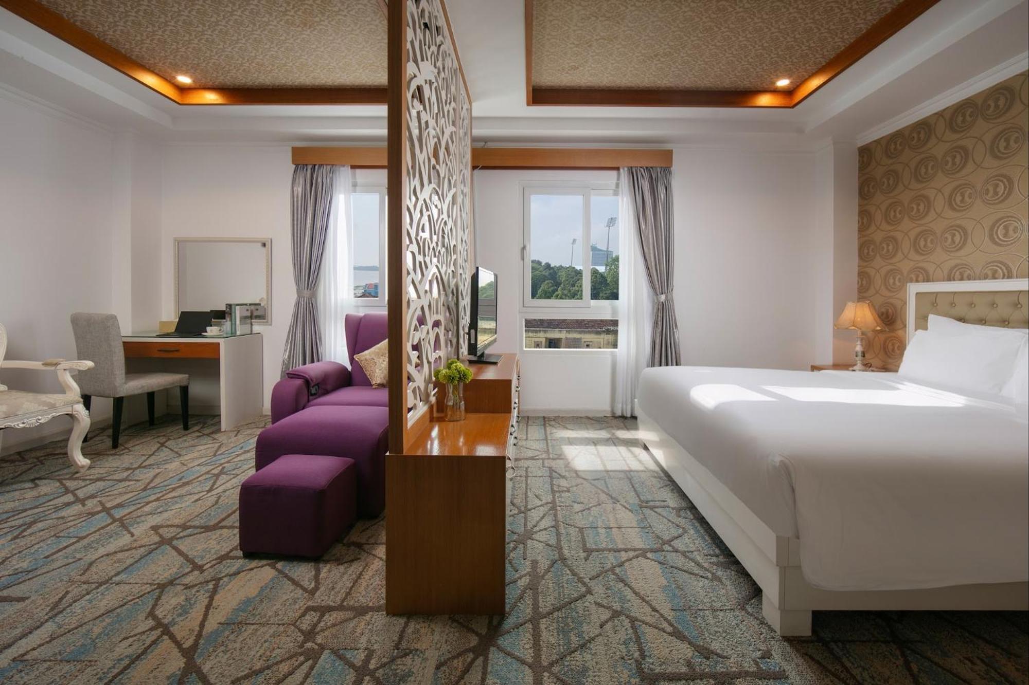Nesta Hotel Can Tho Esterno foto